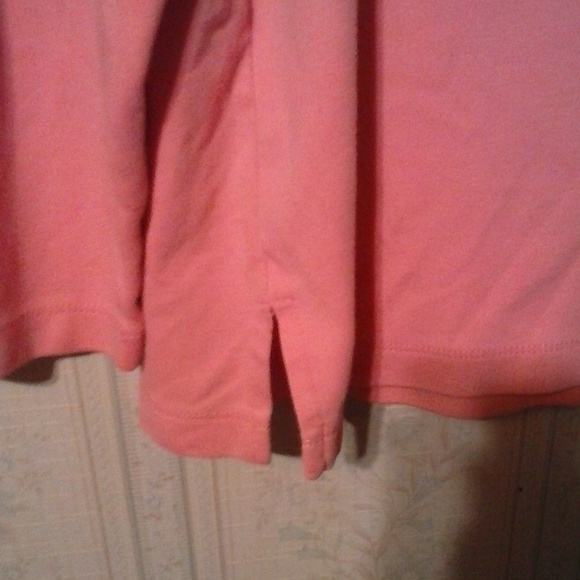 WHITE STAG WOMEN'S PINK SCALLOPED V-NECK TOP - Picture 4 of 5